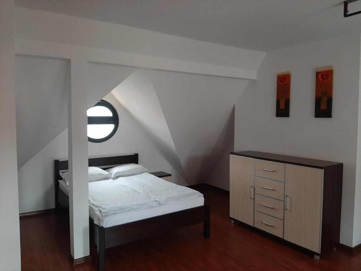 Apartamenty Portowe Mikołajki Exteriör bild