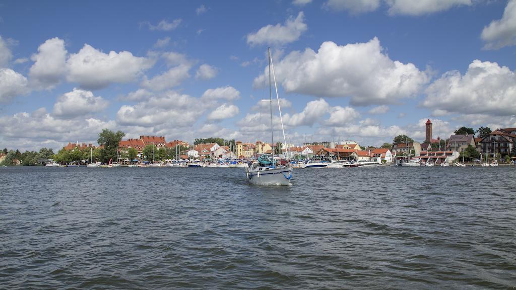 Apartamenty Portowe Mikołajki Exteriör bild