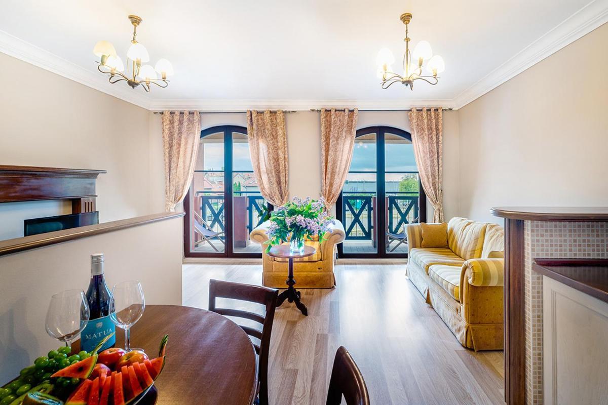 Apartamenty Portowe Mikołajki Exteriör bild
