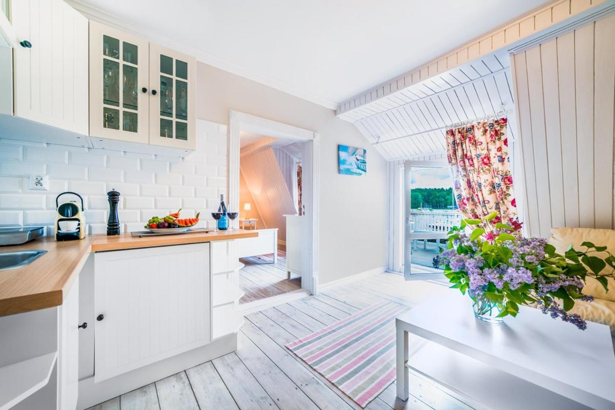 Apartamenty Portowe Mikołajki Exteriör bild