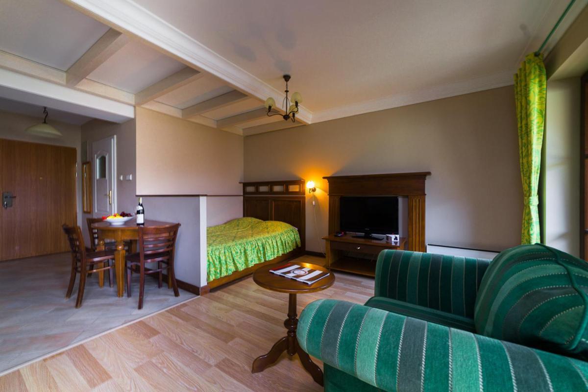 Apartamenty Portowe Mikołajki Exteriör bild