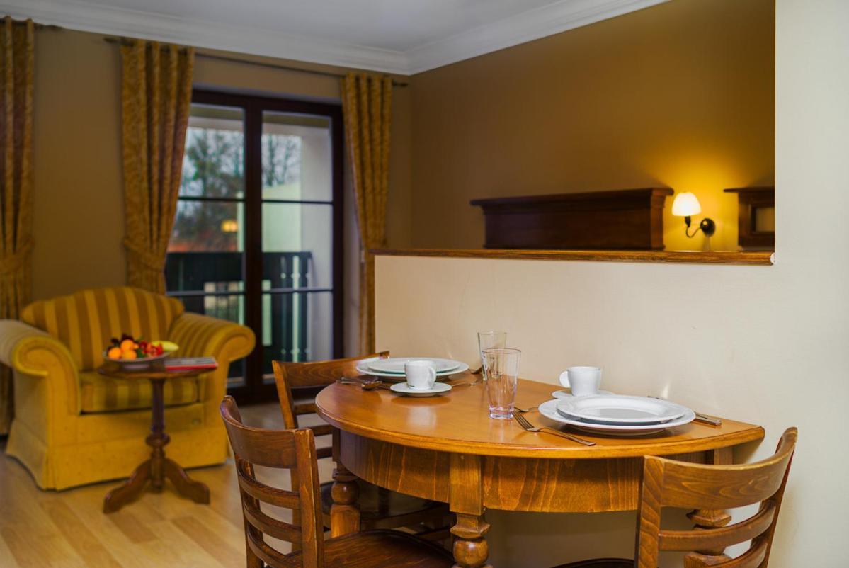 Apartamenty Portowe Mikołajki Exteriör bild