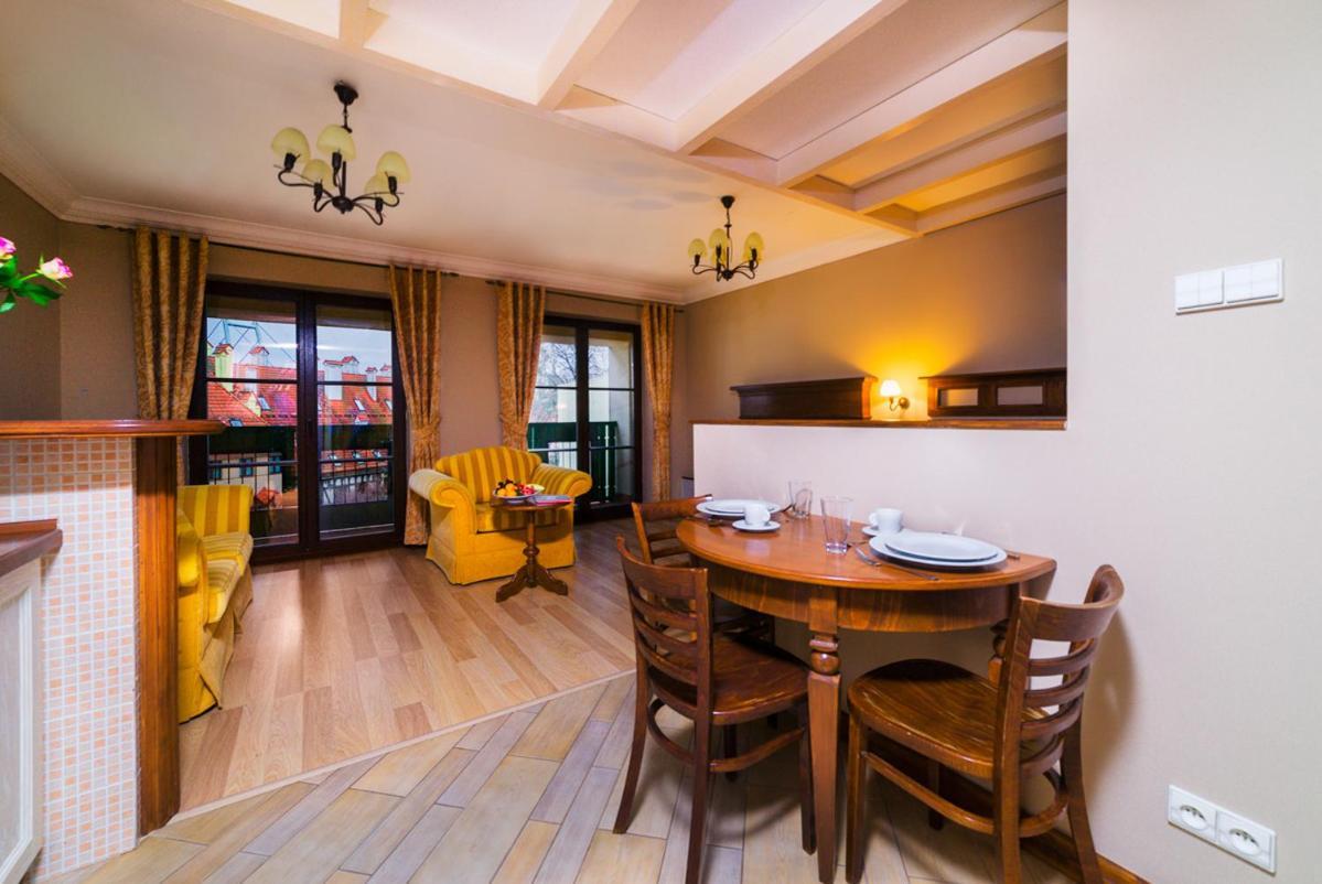 Apartamenty Portowe Mikołajki Exteriör bild